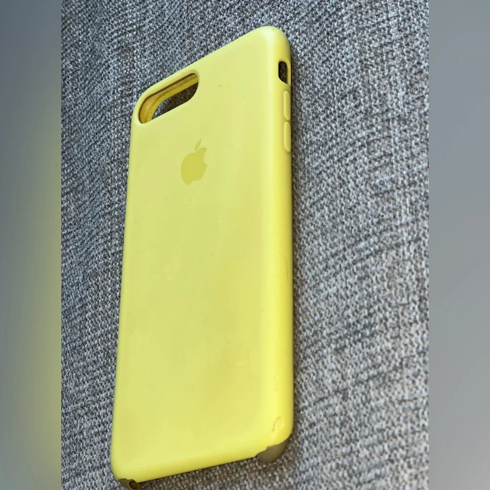 Apple iPhone 8+ Phone Case - Light Yellow